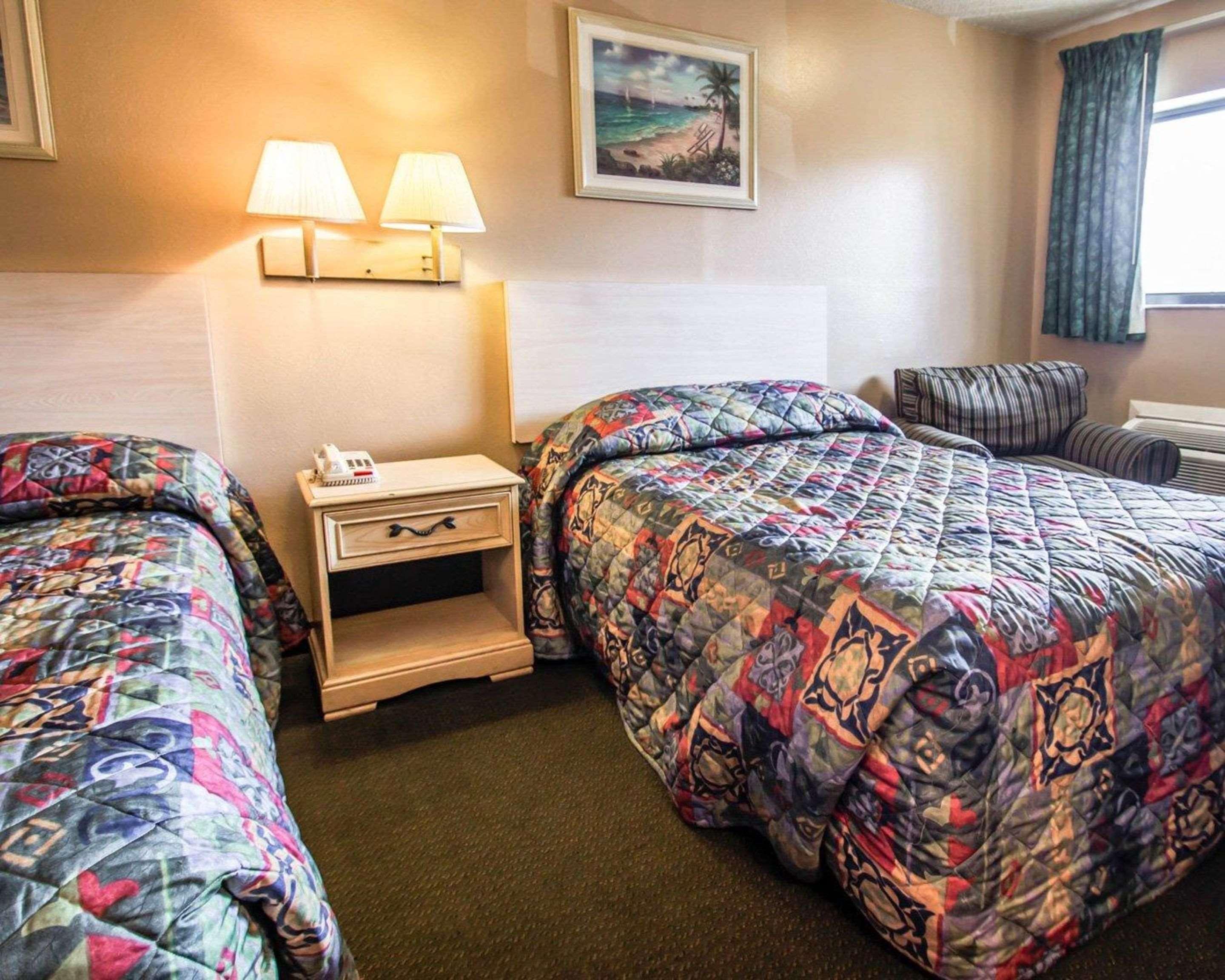 Rodeway Inn Forest City Kültér fotó