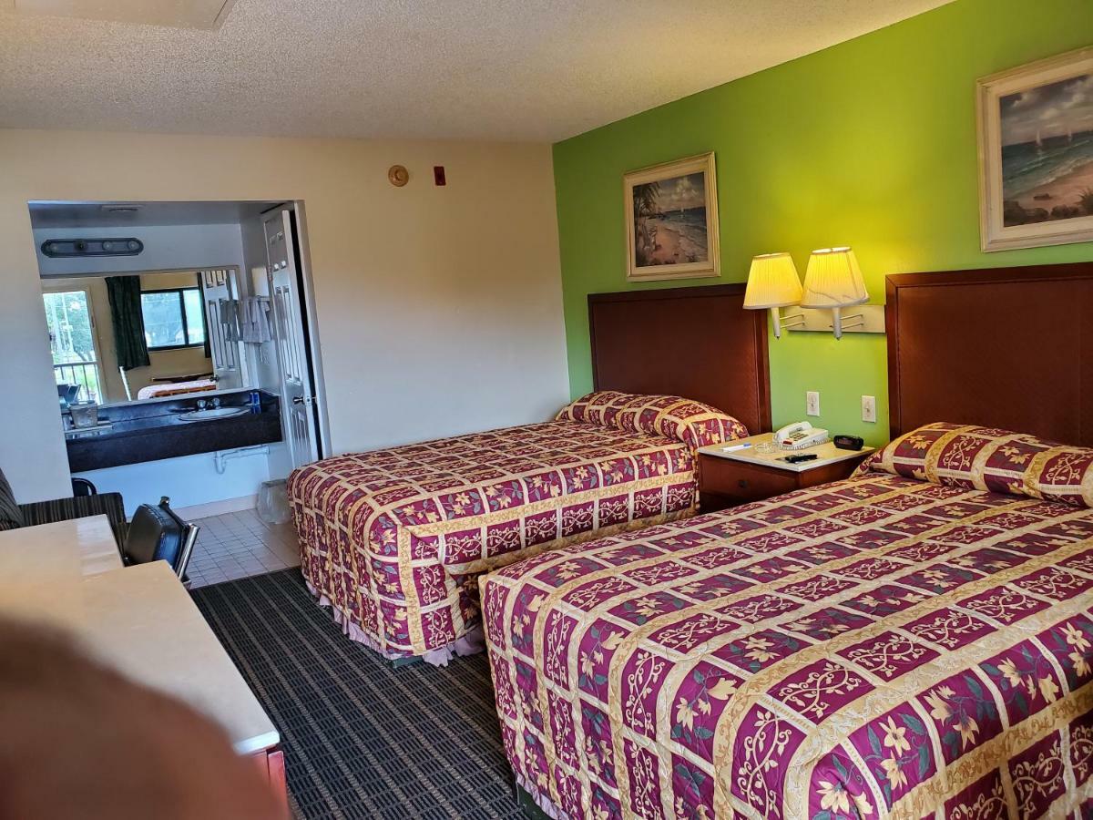 Rodeway Inn Forest City Kültér fotó